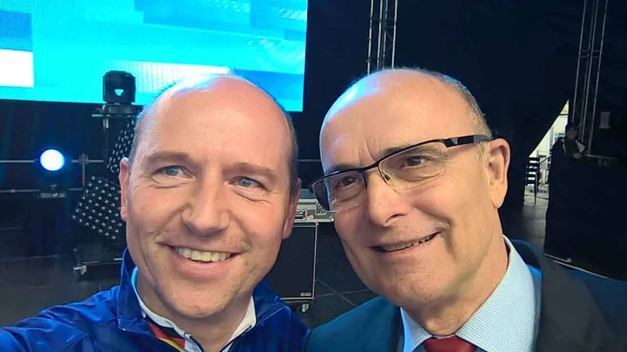 Olaf Straube zusammen mit Ministerpr&auml;sident Erwin Sellering auf der NDR-B&uuml;hne